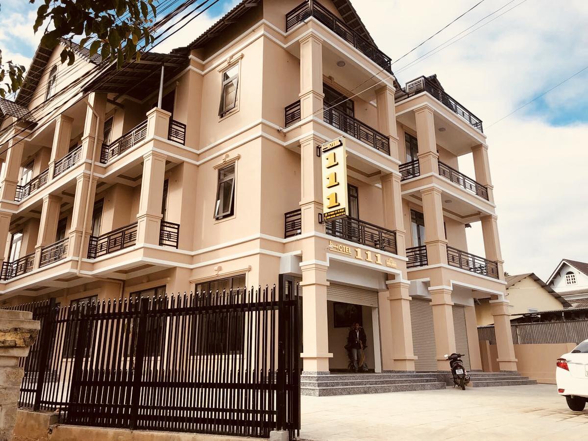 Hotel 111 Dalat Bagian luar foto